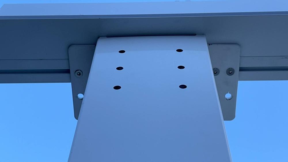 Pergola installation step 3: Post-to-Beam Connection — Sword Sky Sydney